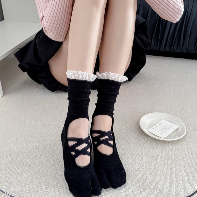 Lace Trim Split Toe Yoga Socks - đánh giá và giá Yoga Of Fitness